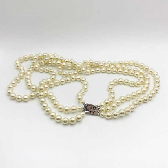 Necklace 3 strand pearl necklace by JBK Jaqueline Kennedy - Picture 4 of 5